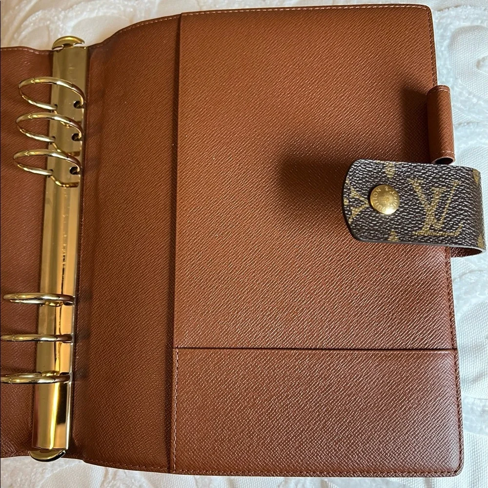 ❌SOLD!❌ Authentic Louis Vuitton Brown Monogram Large (GM) Agenda Cover - Picture 7 of 16